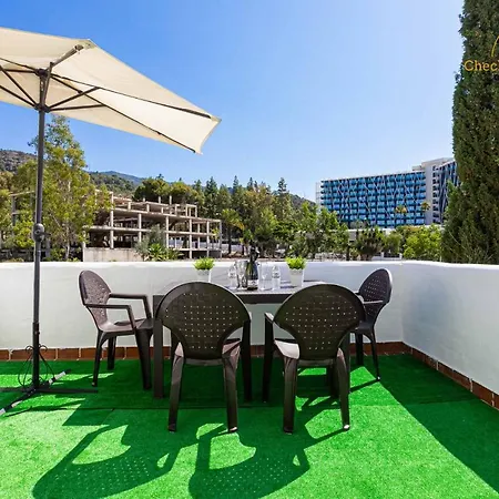 Apartment La Chalana Marbella